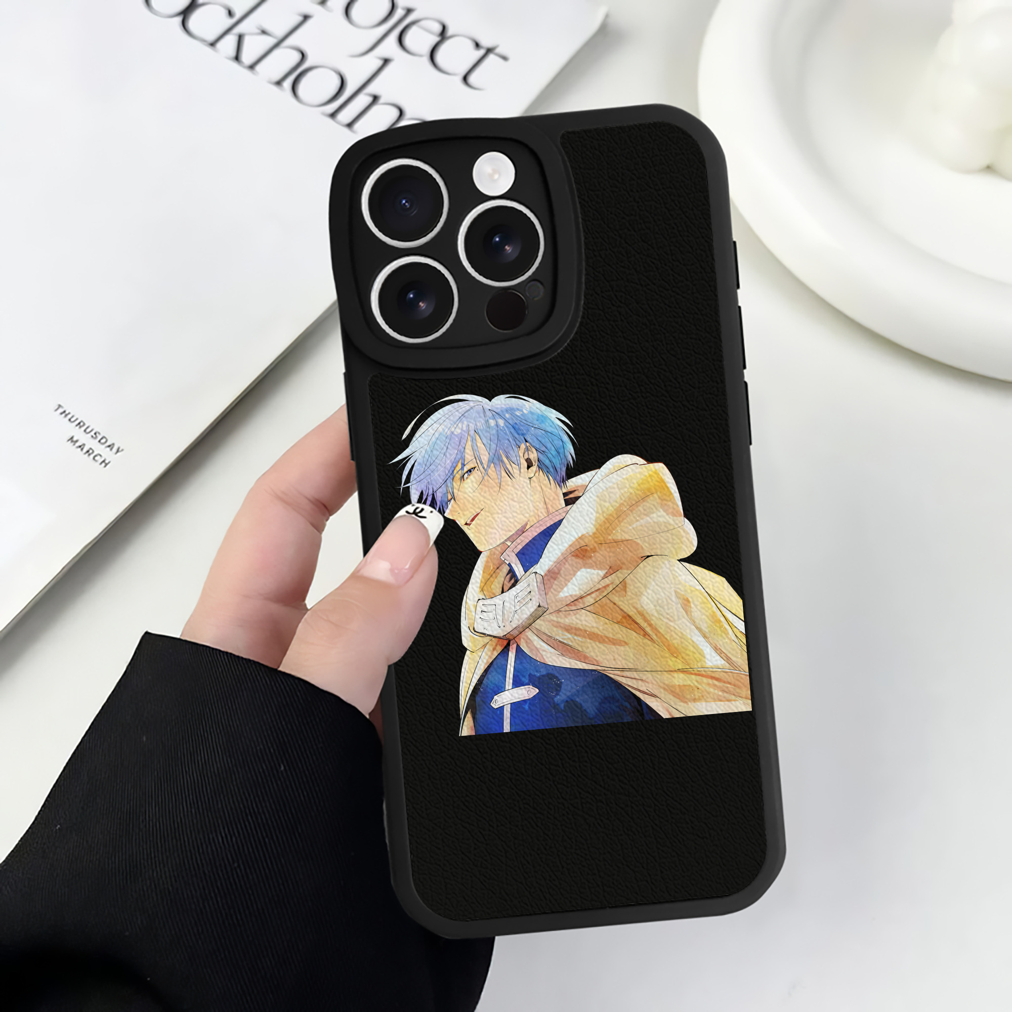 （画像用） 葬送のフリーレン Frieren 【iPhone 16シリーズ対応】シリコンスマホケース（レザー調） 材質：シリコン